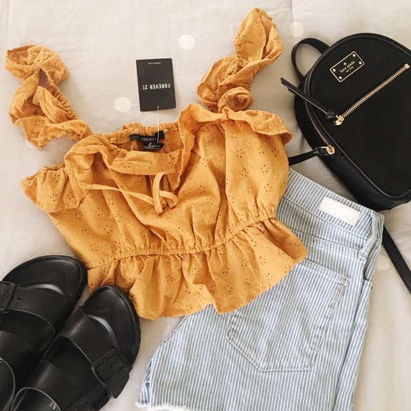 Forever 21 Tops - NWT Mustard Ruffle Crop Top